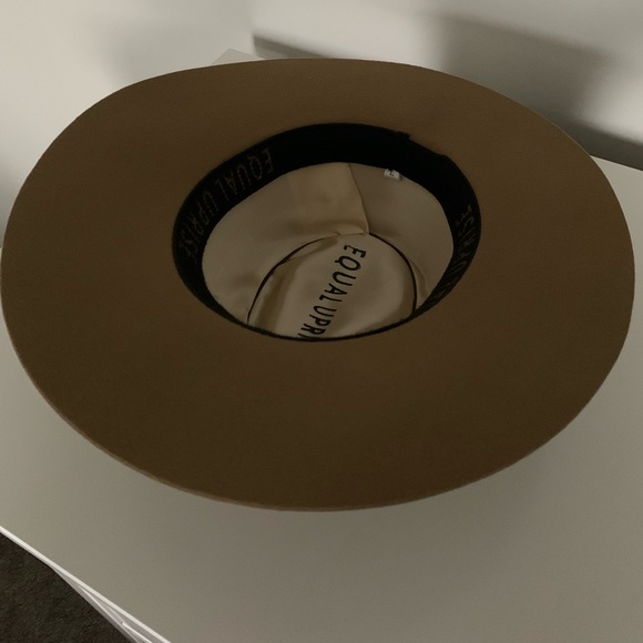 Equal Uprise Trilby Hat in Clay - Picture 6 of 6